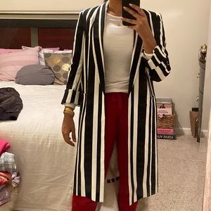 Alice & Olivia - White & Black Striped Linen Blend Longline Blazer